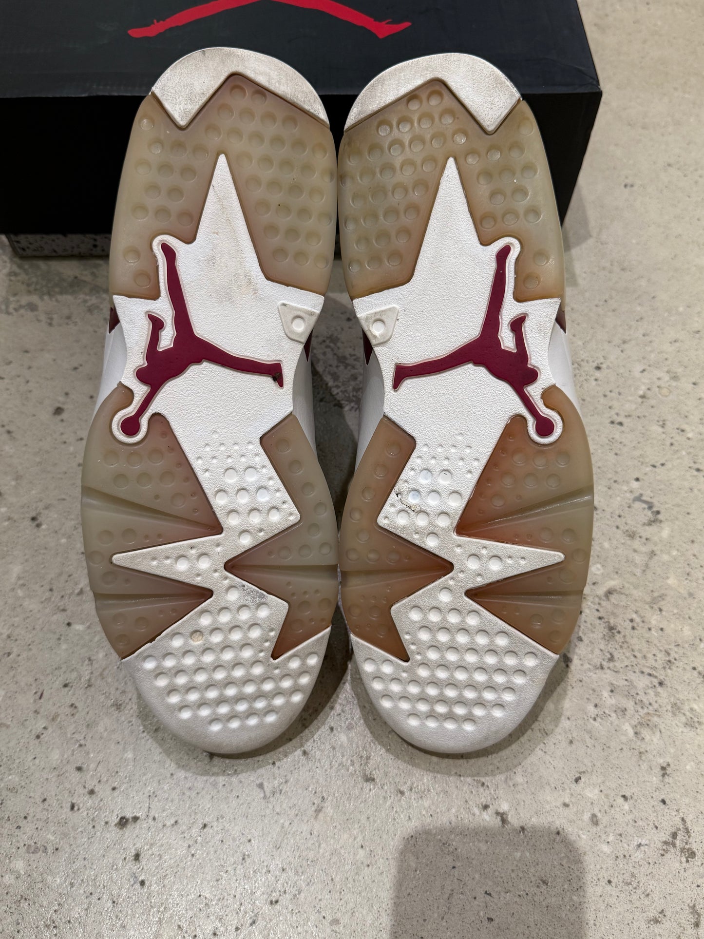 Jordan 6 Maroon