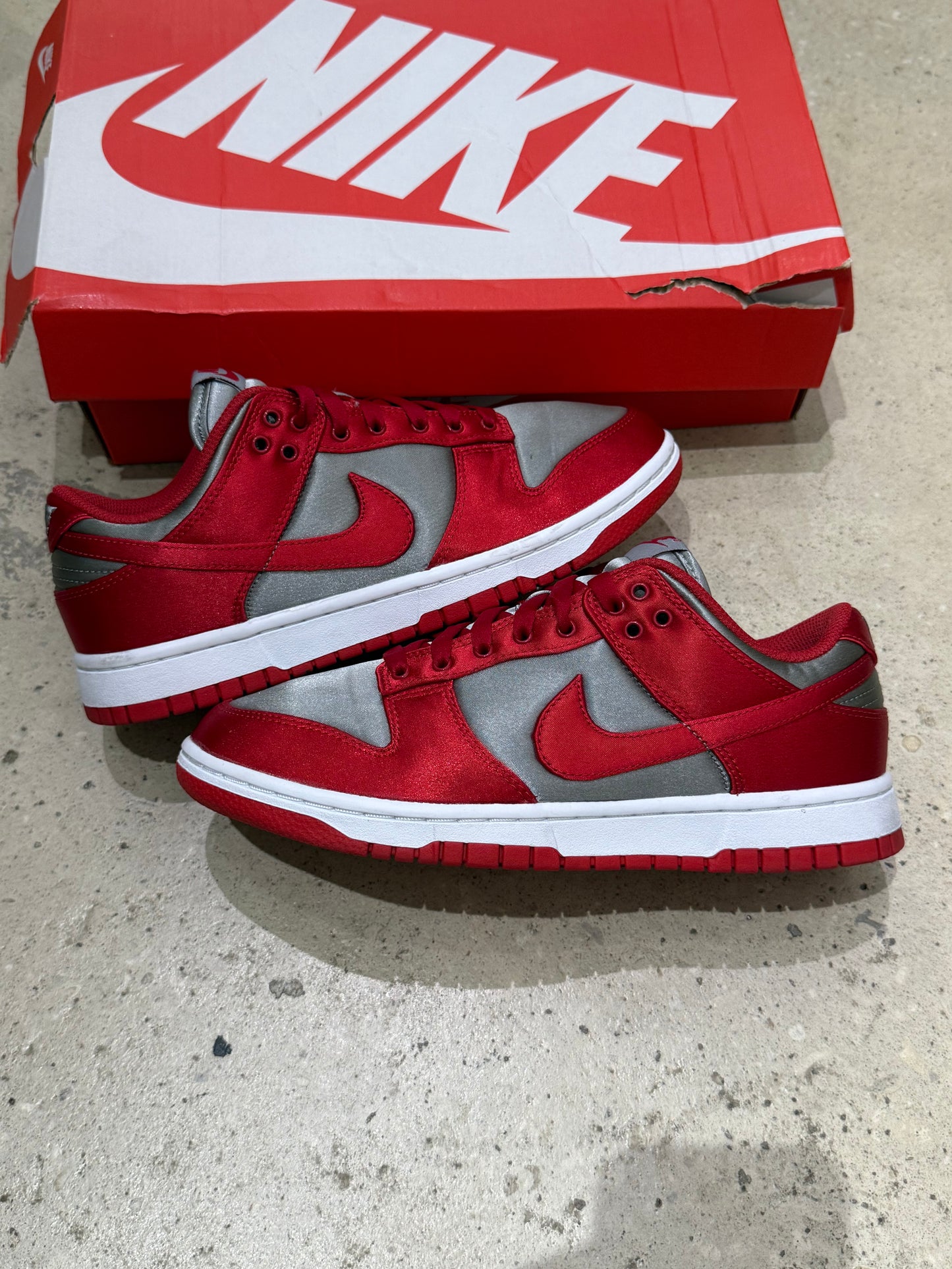 Dunk Low UNLV Satin (W)