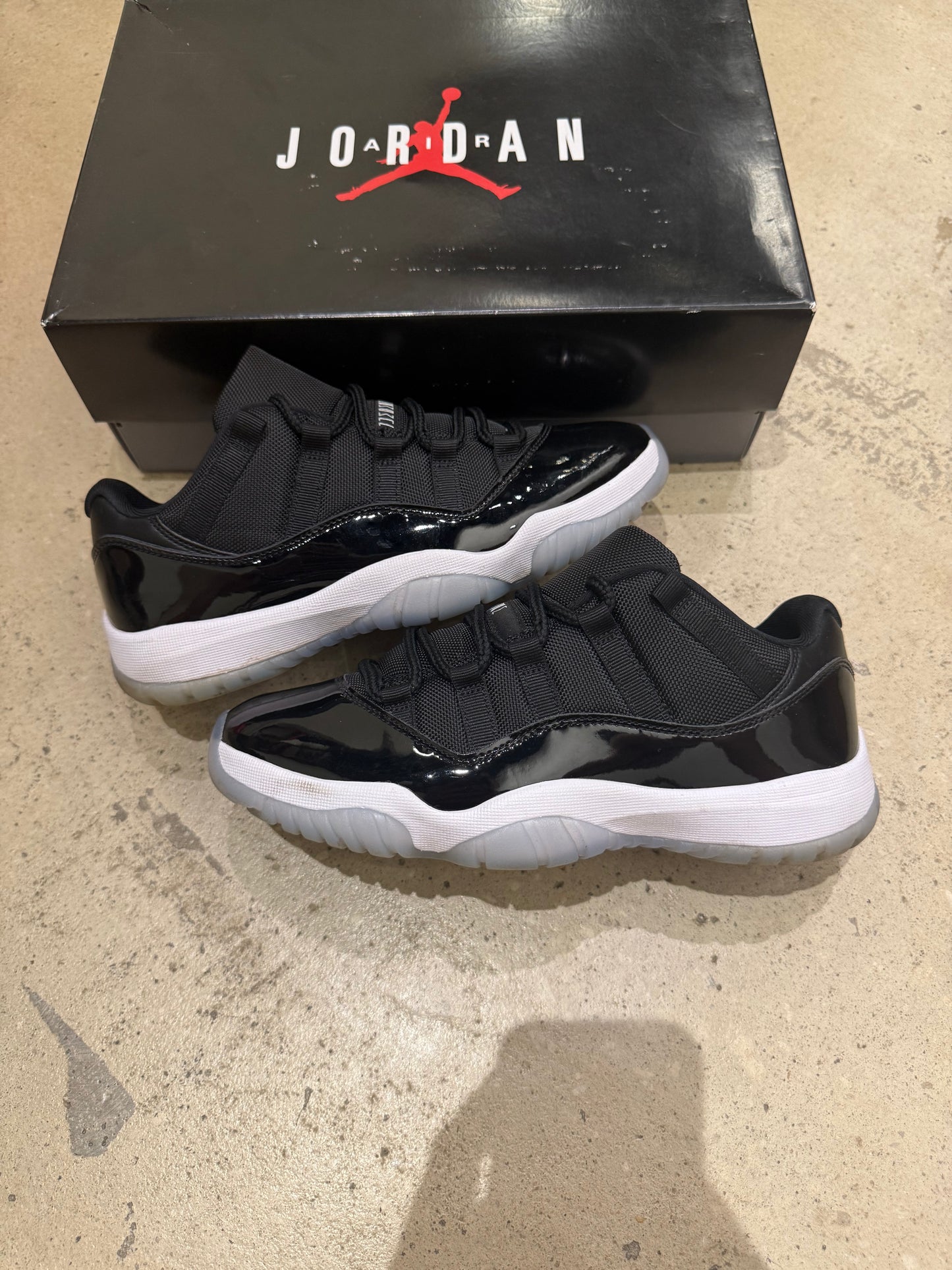Jordan 11 Low Space Jam