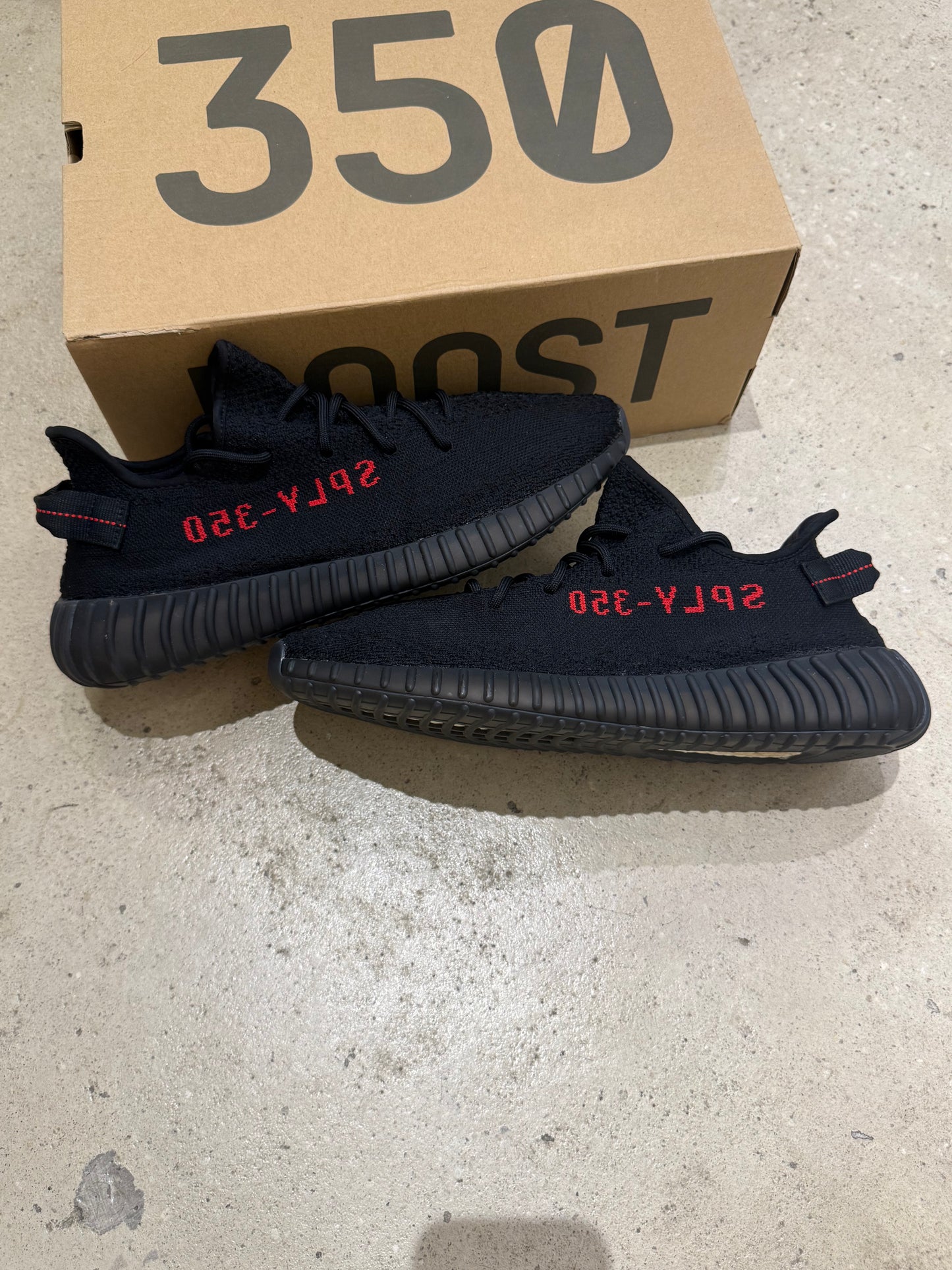 Yeezy 350 Bred