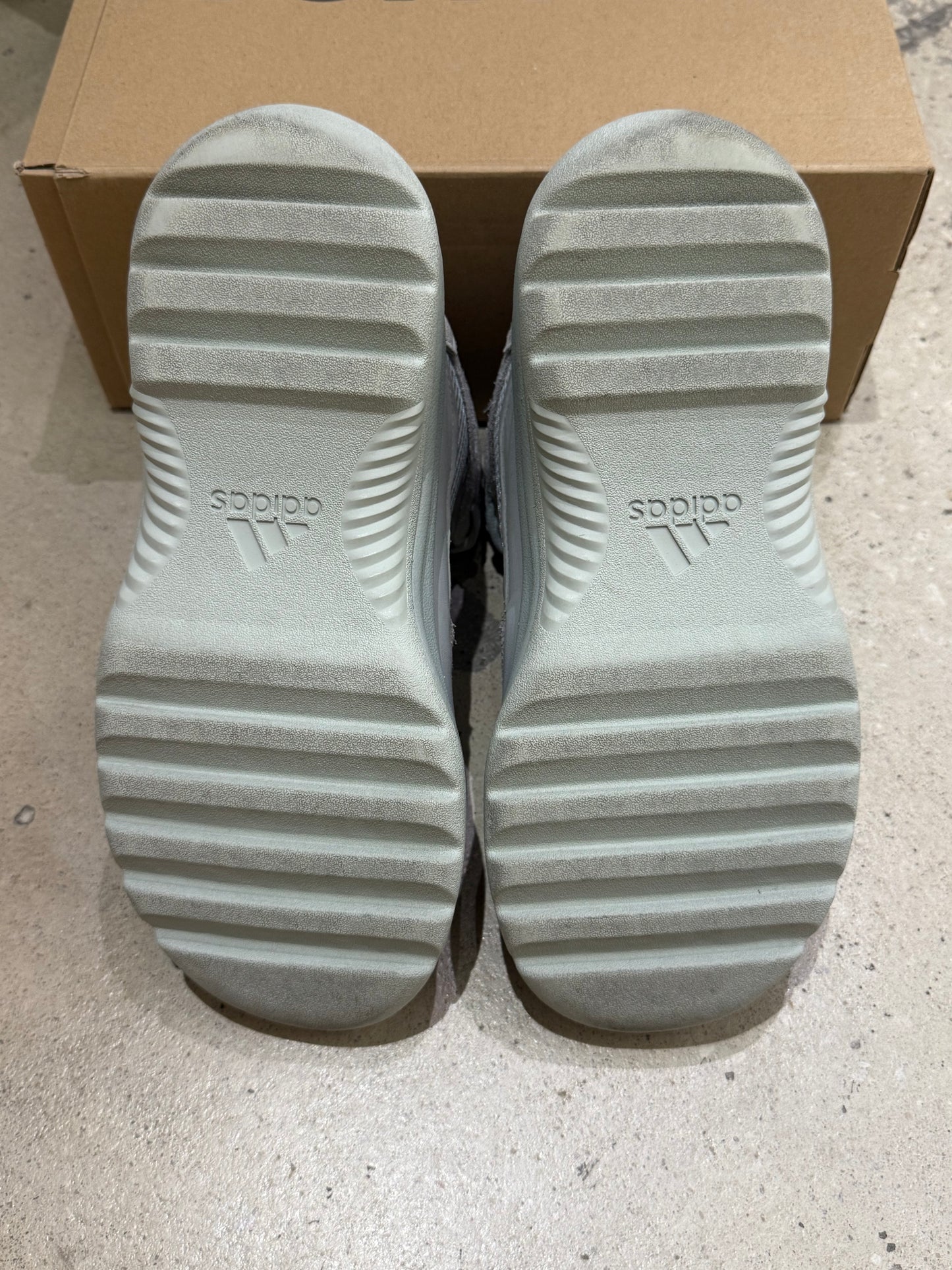 Yeezy Desert Boot Salt