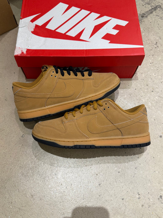 Dunk Low Wheat Gum