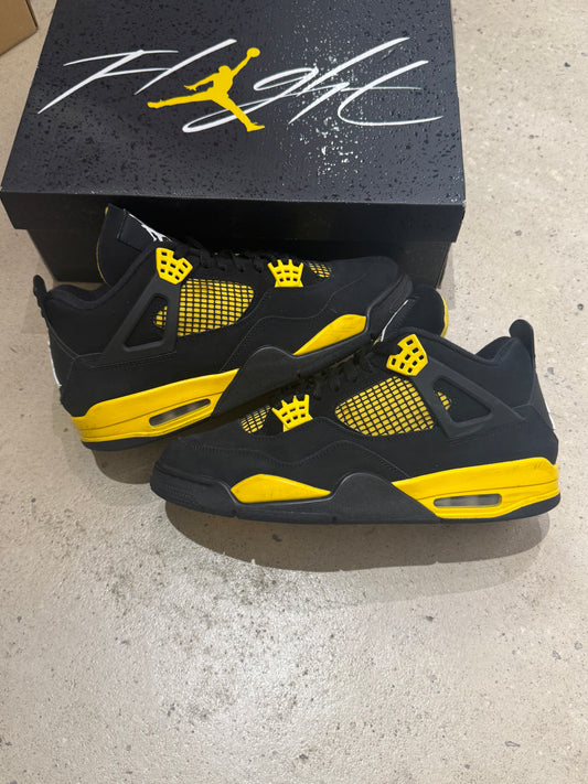Jordan 4 Thunder