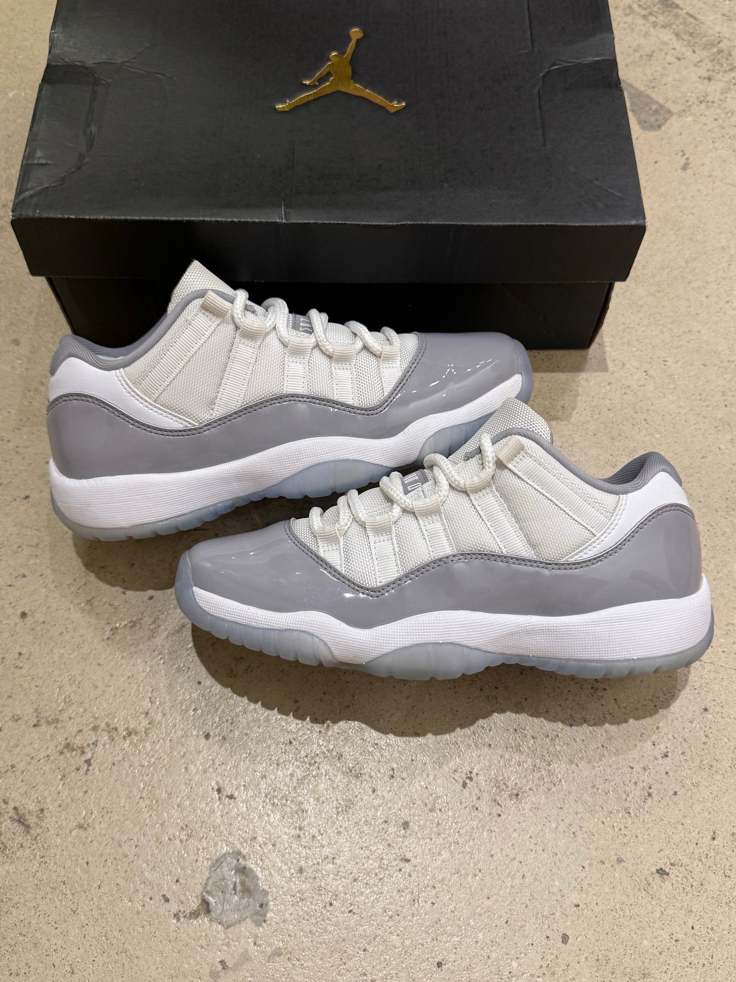 Jordan 11 Low Cement Grey