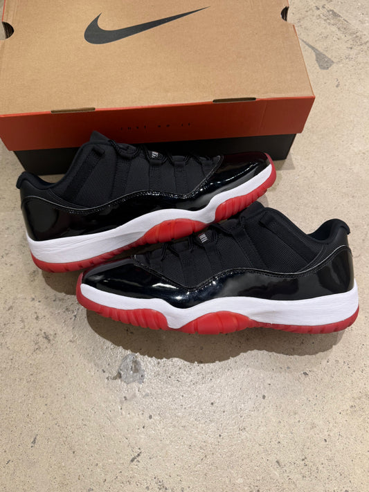 Jordan 11 Low Bred