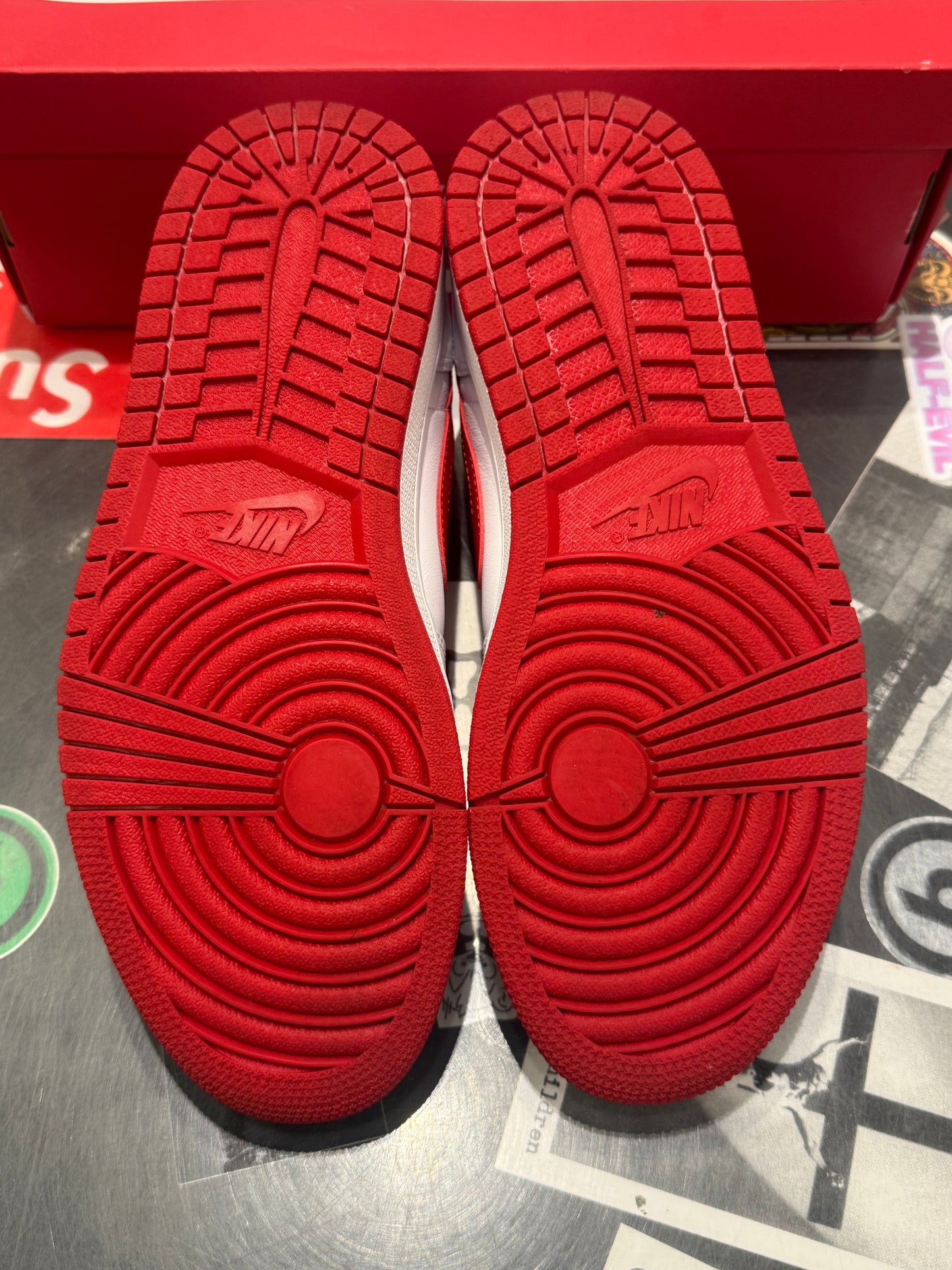 Jordan 1 Low University Red