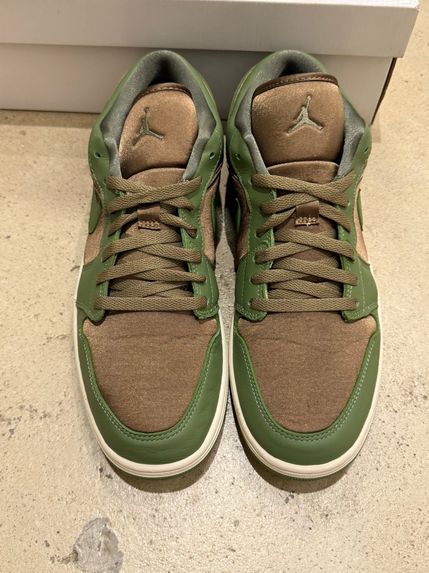 Jordan 1 Low Light Olive (W)