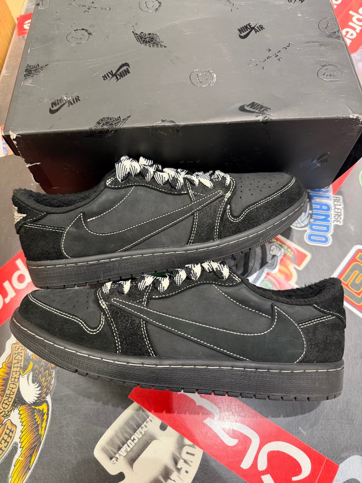Travis Scott Jordan 1 Low Phantom