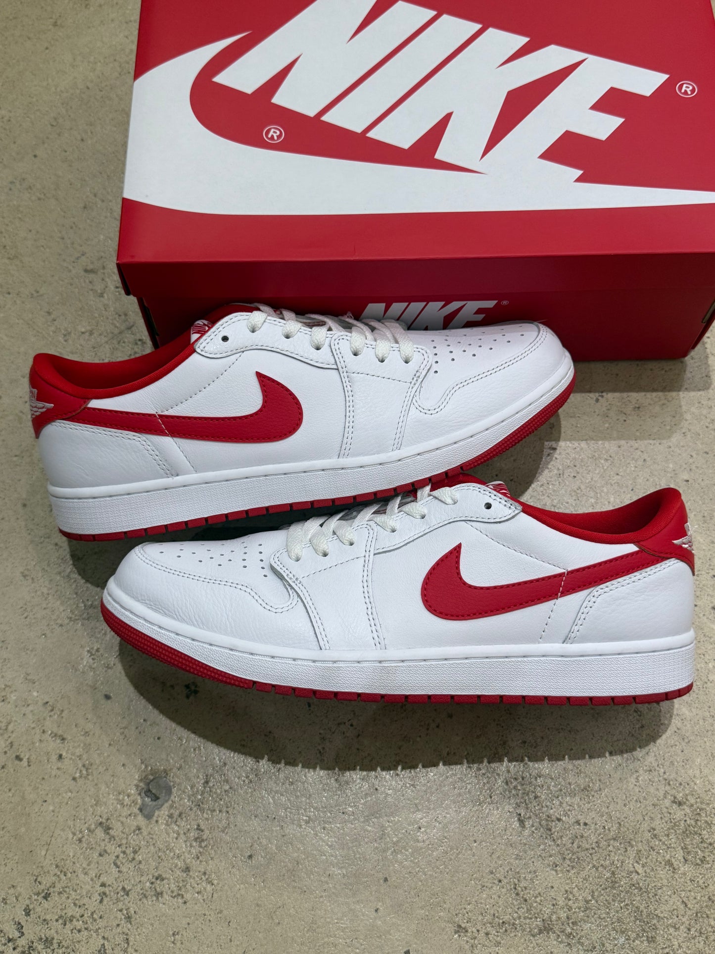 Jordan 1 Low University Red