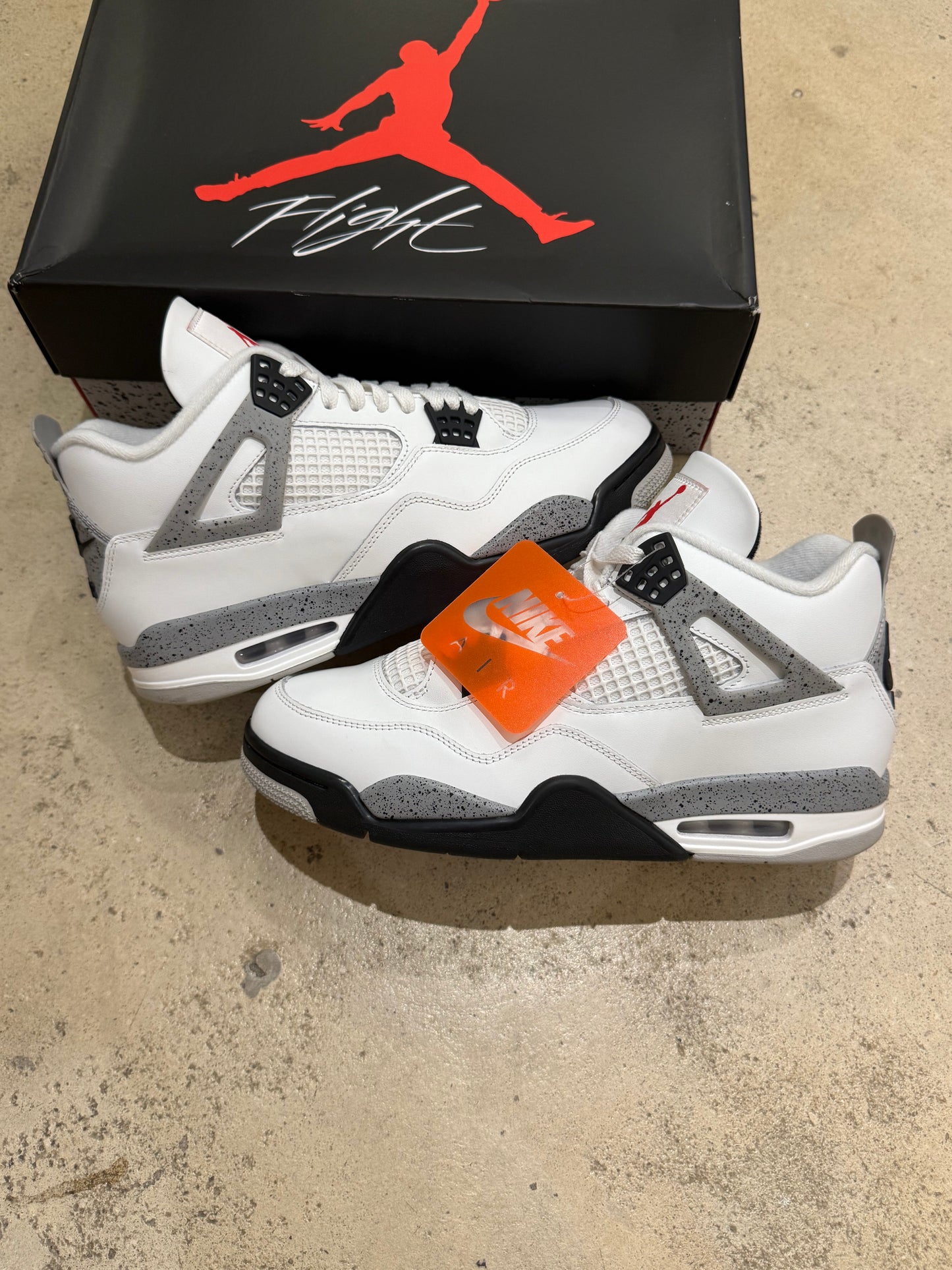 Jordan 4 White Cement