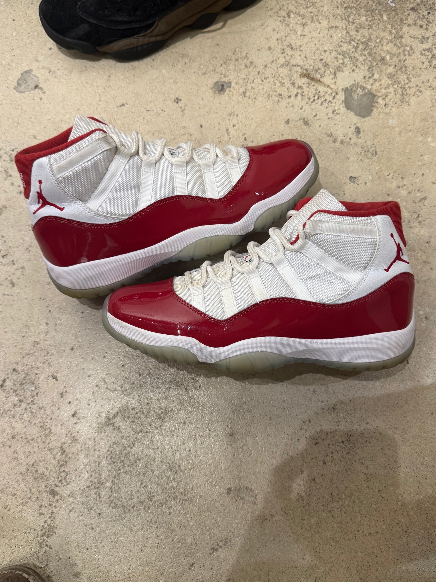 Jordan 11 Cherry