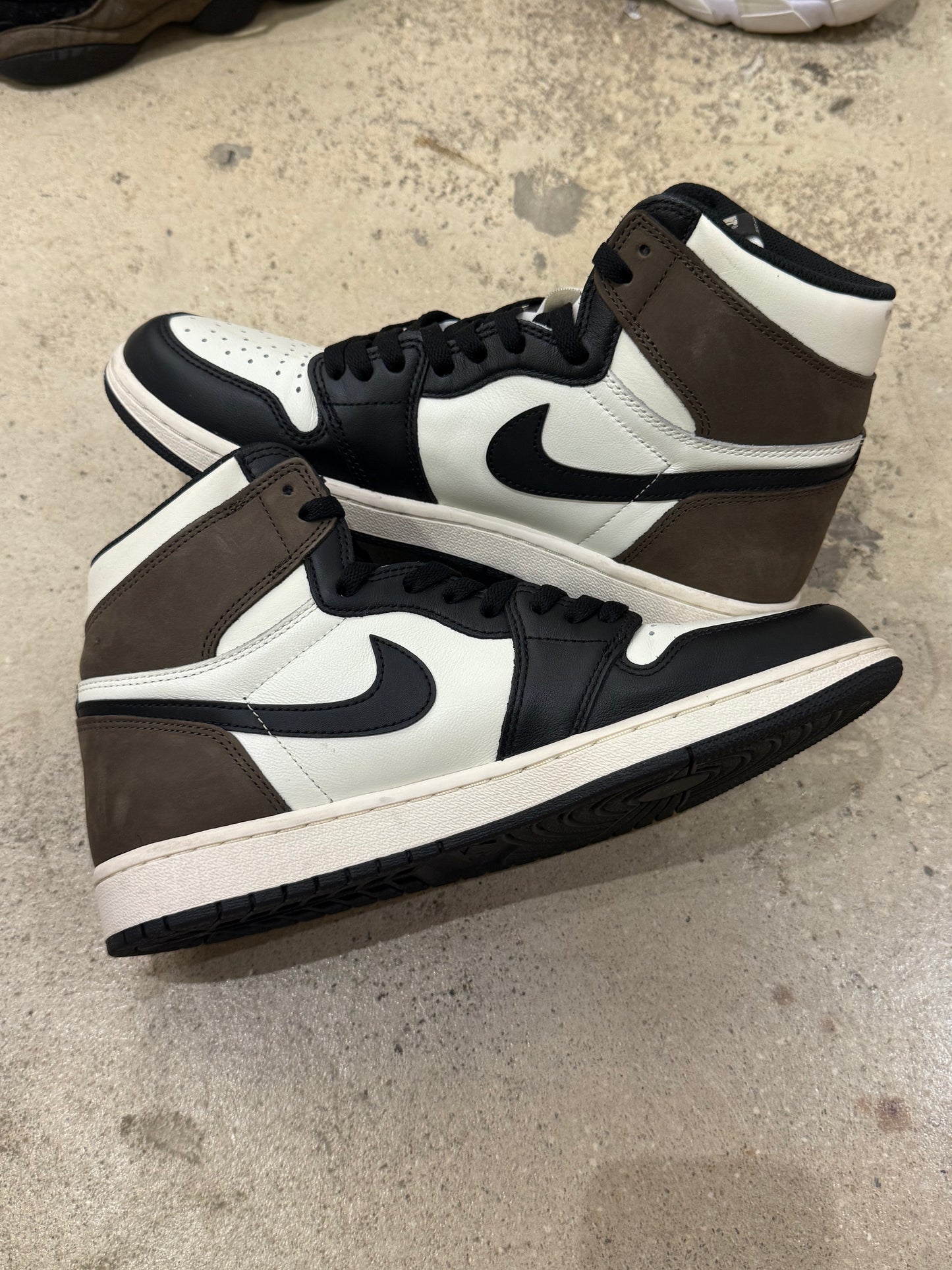 Jordan 1 Mocha