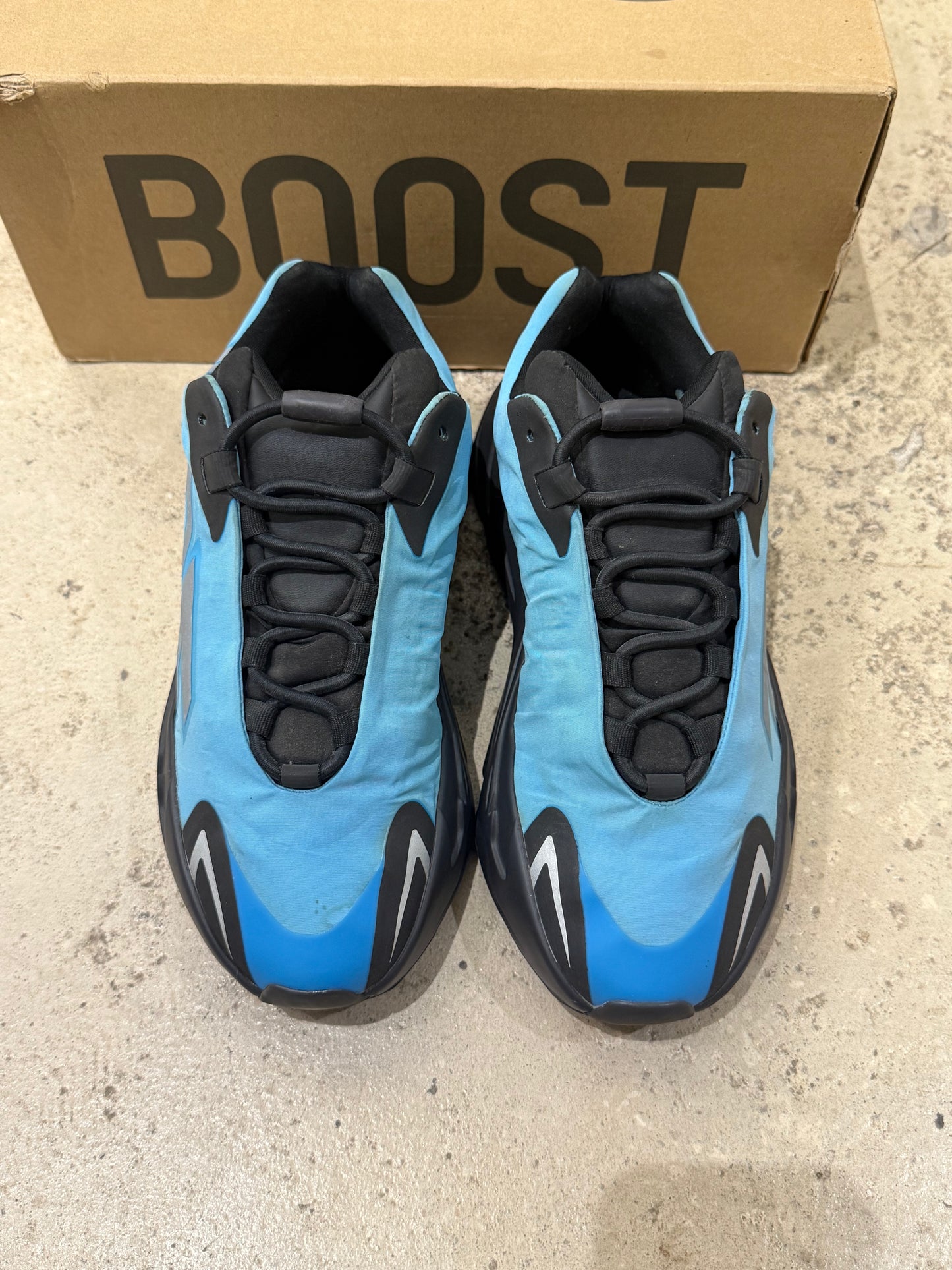Yeezy 700 MNVM Cyan