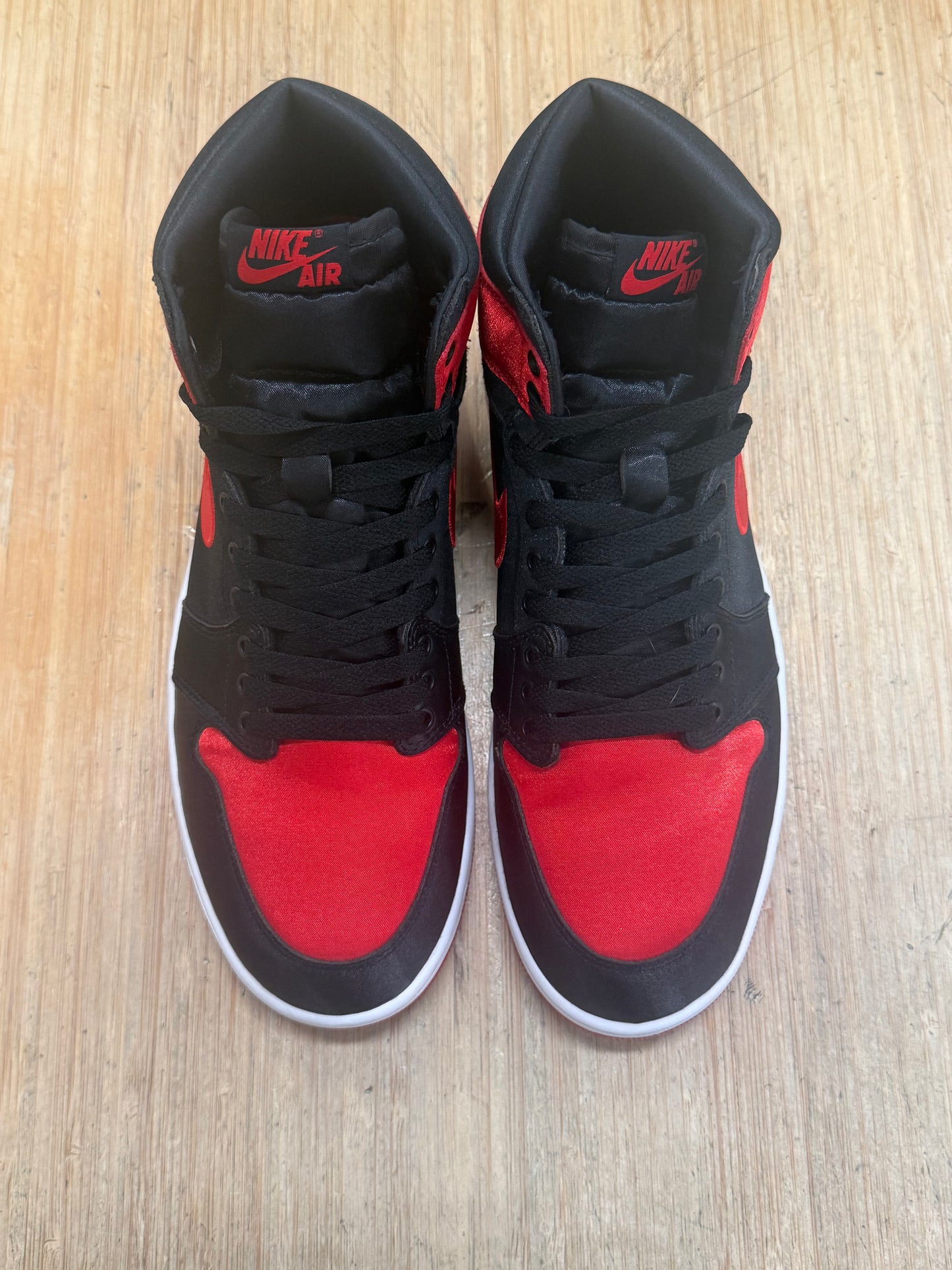 Jordan 1 Satin Bred (W)