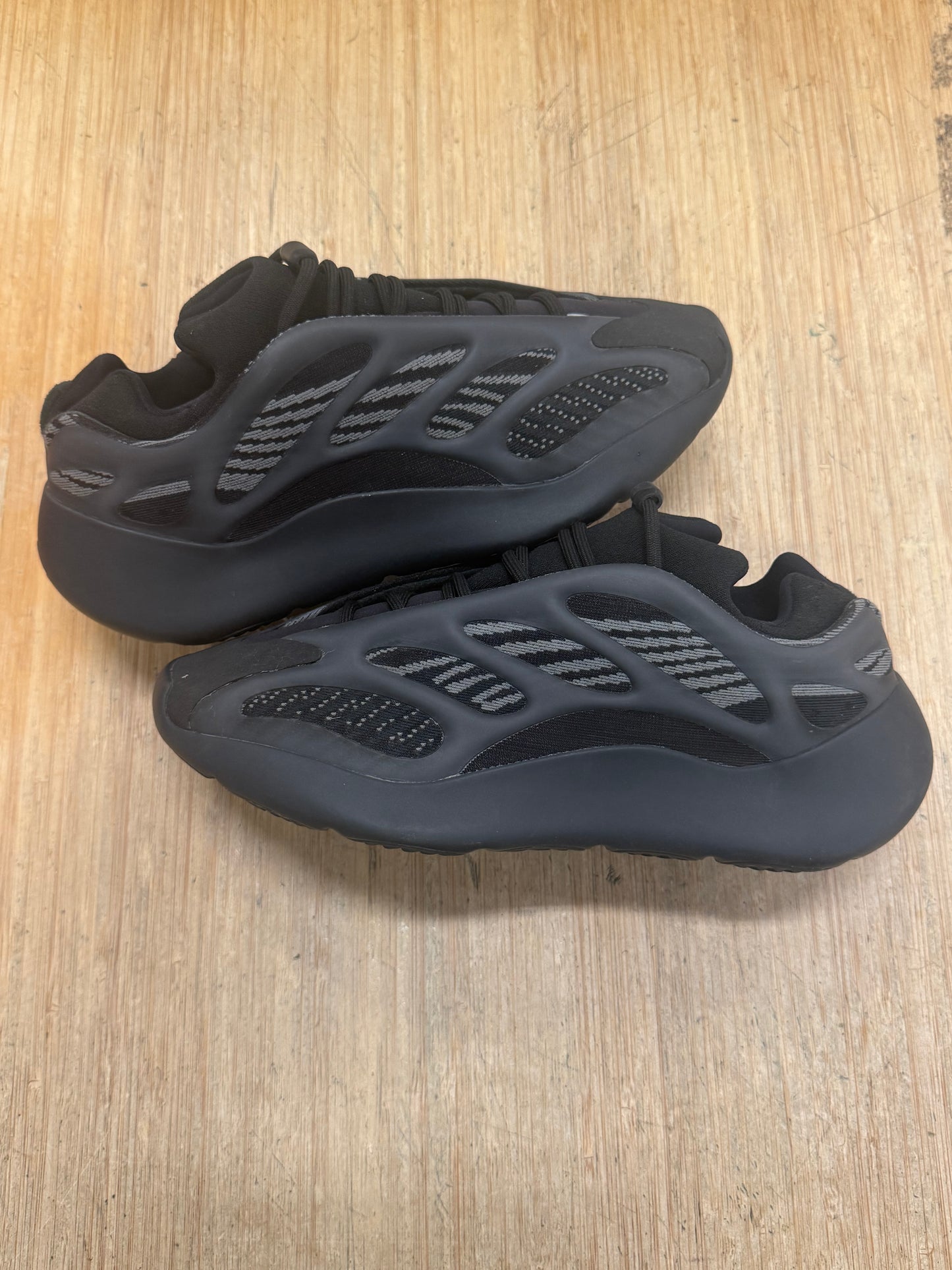 Yeezy 700 Dark Glow