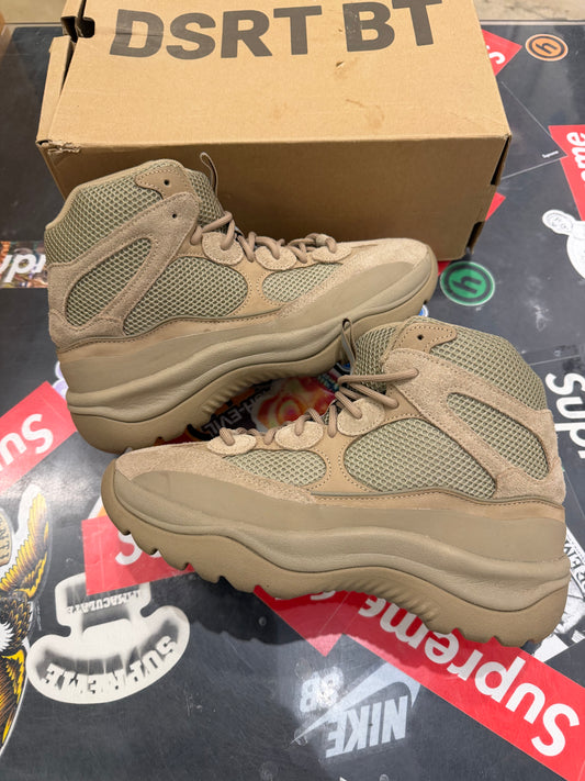 Yeezy DSRT BT Rock