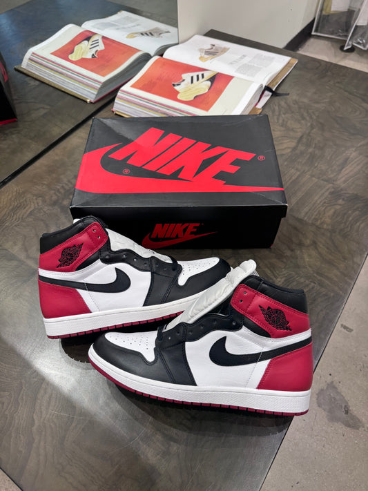 Jordan 1 Black Toe 2016