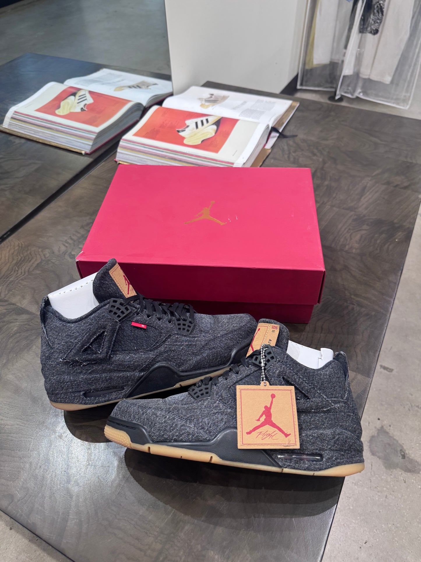 Jordan 4 Levi’s Black