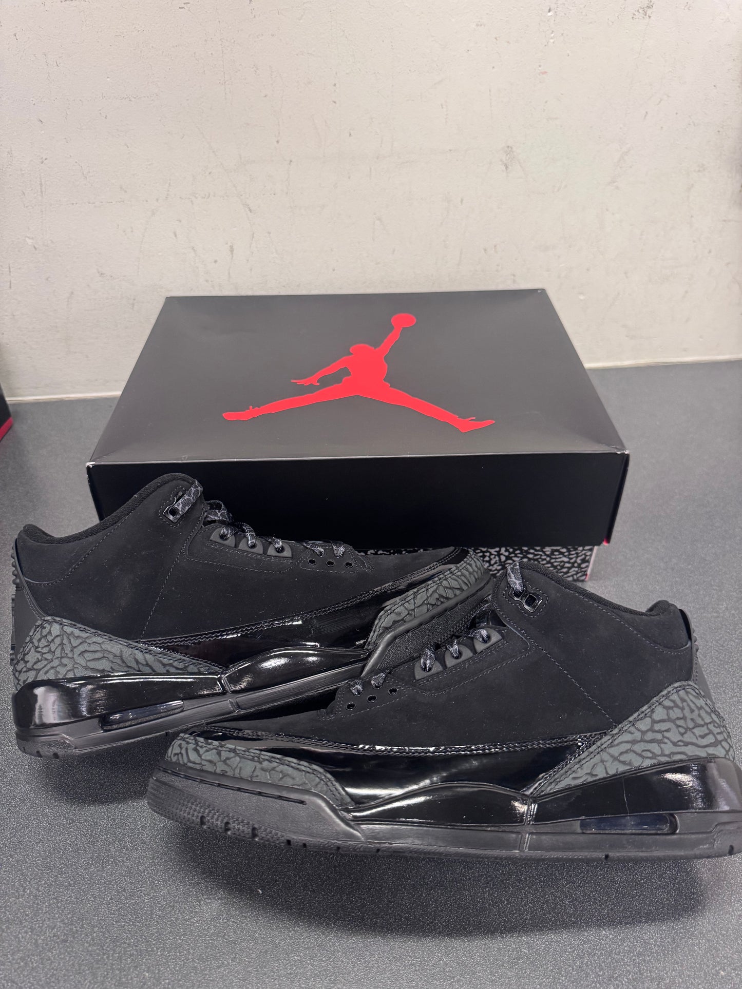 Jordan 3 Black Cat