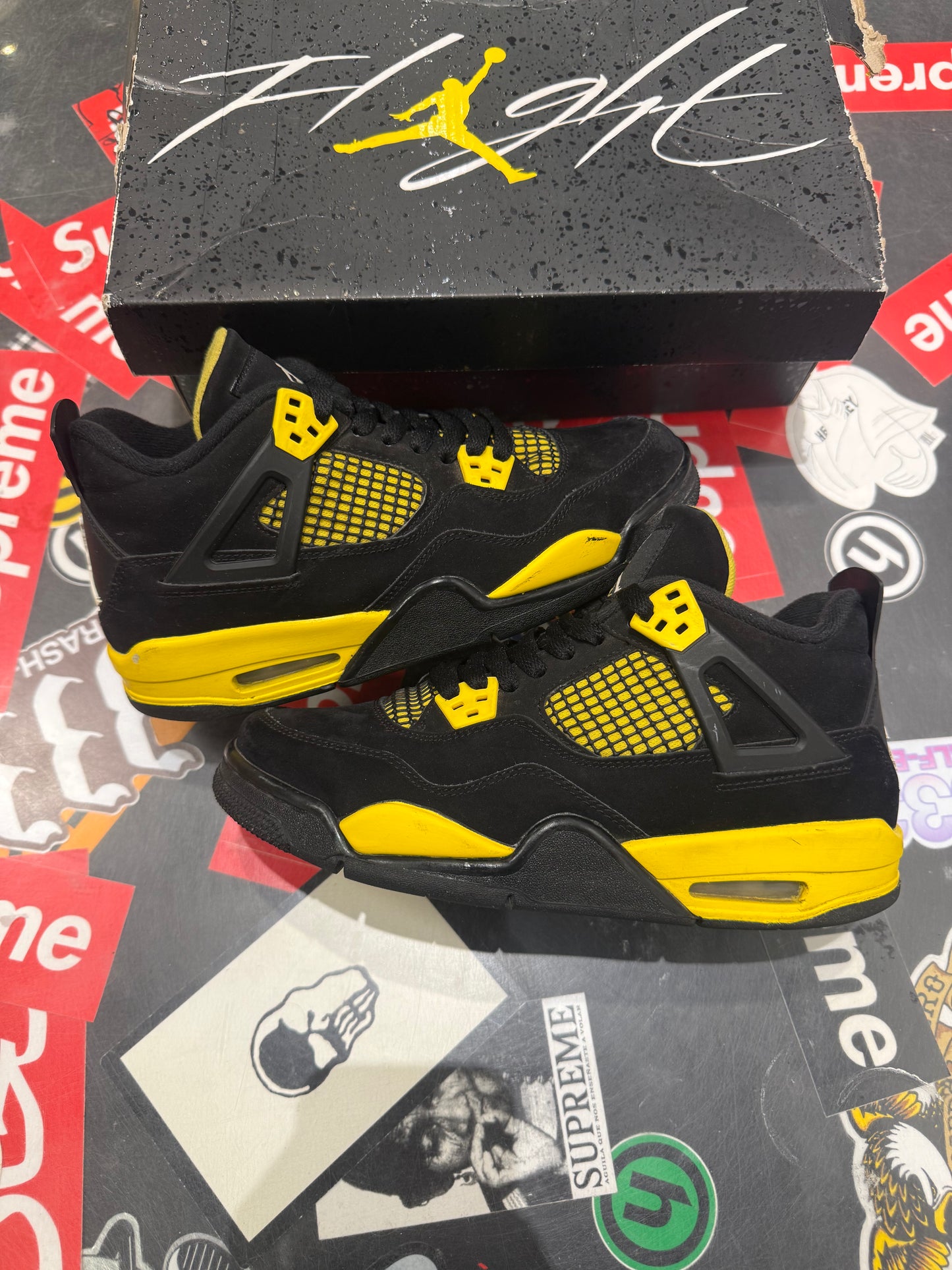Jordan 4 Thunder