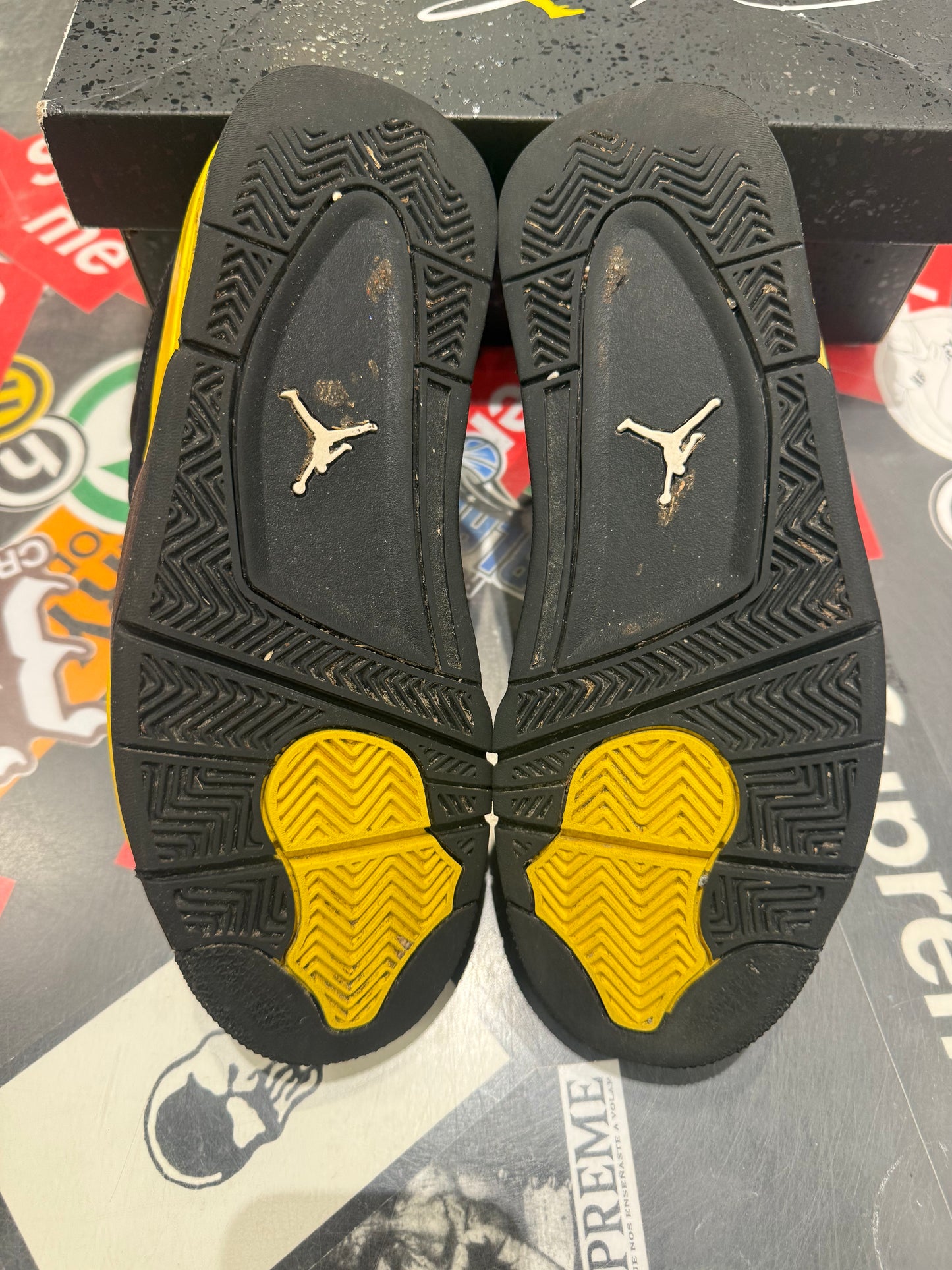 Jordan 4 Thunder