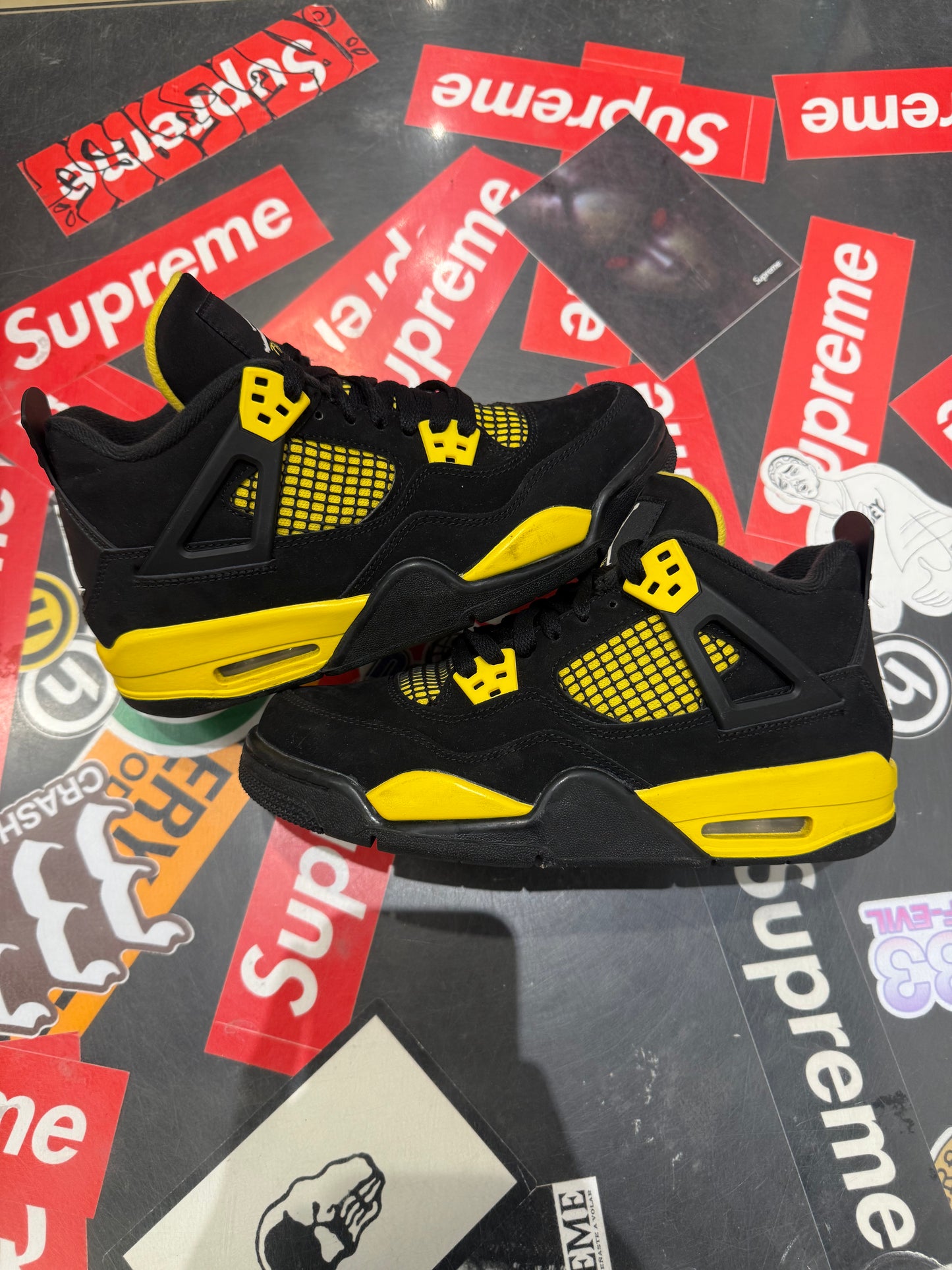 Jordan 4 Thunder
