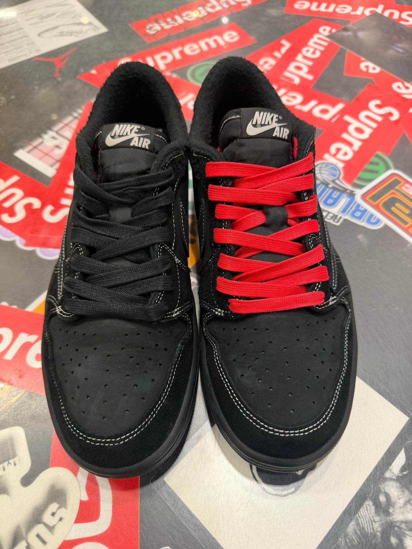 Travis Scott Jordan 1 low Phantom