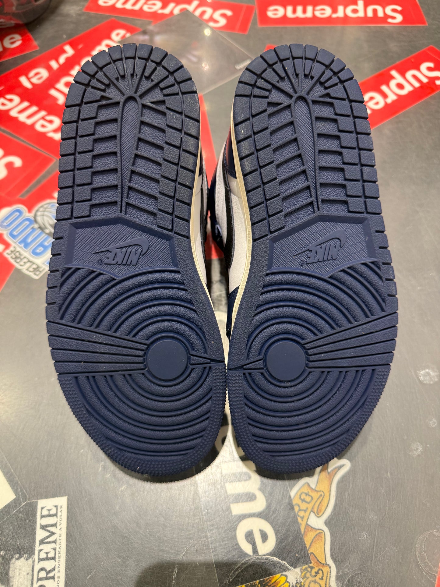 Jordan 1 Midnight Navy
