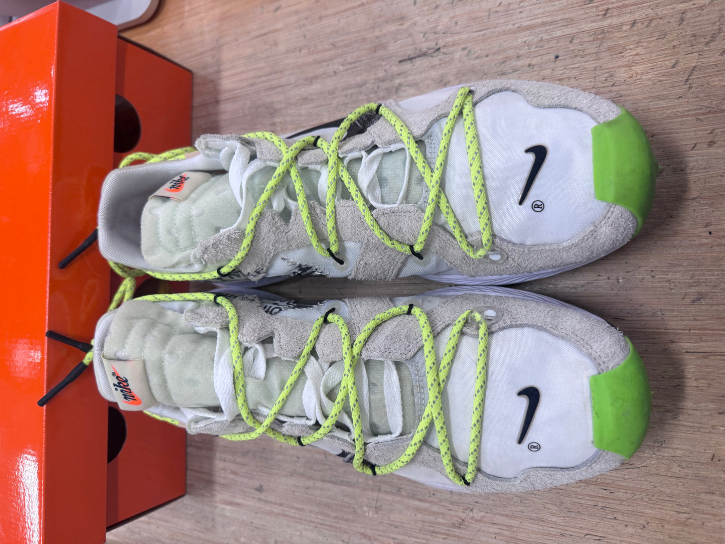 Off-White Zoom Terra Kiger 5