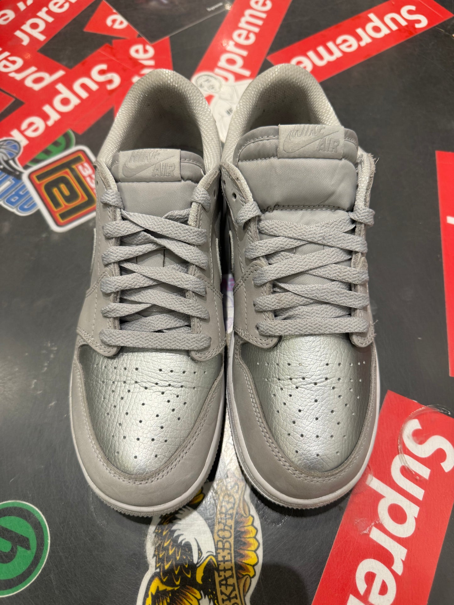 Jordan 1 Low Metallic Silver