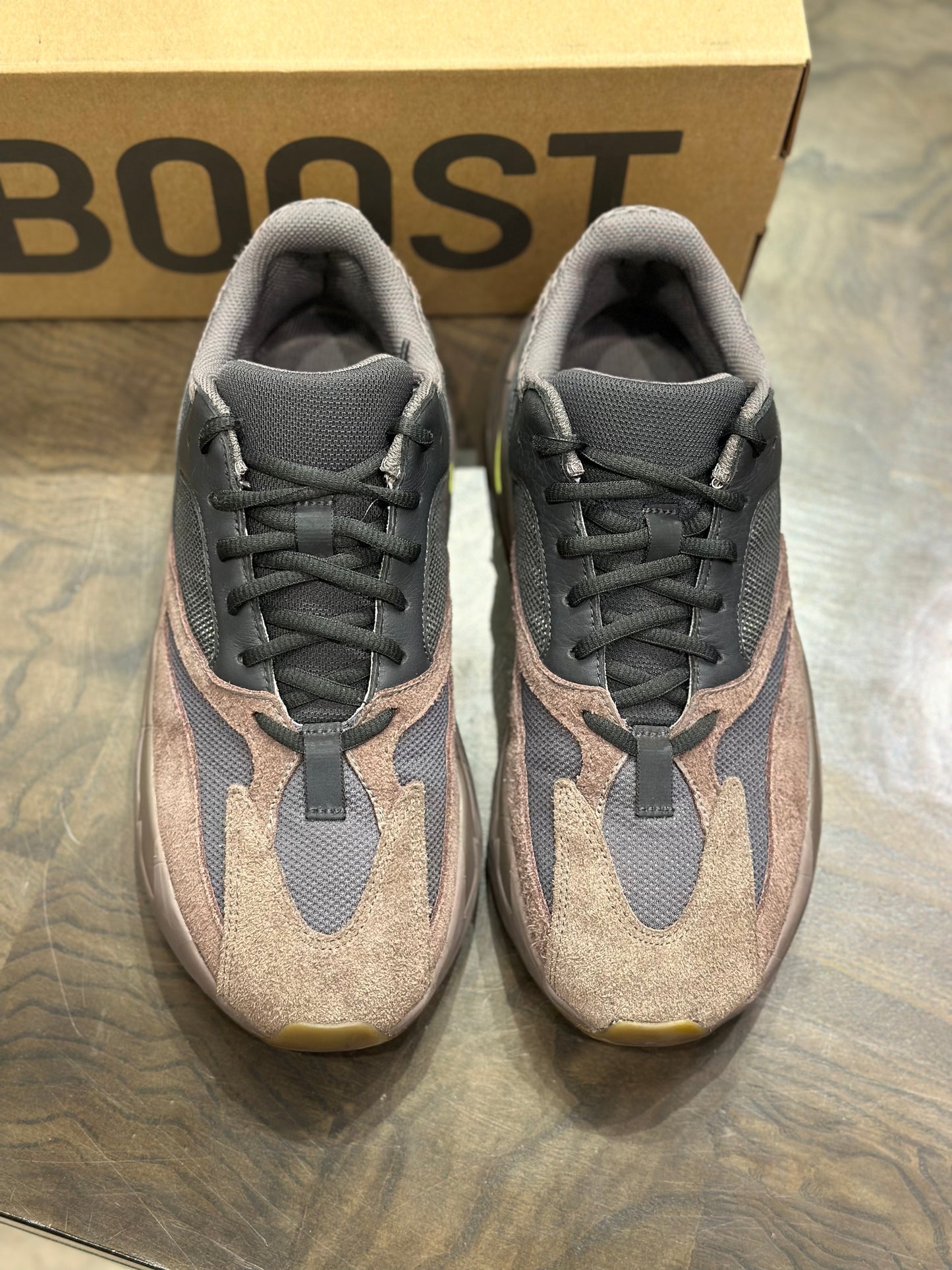 Yeezy 700 Mauve (Used)