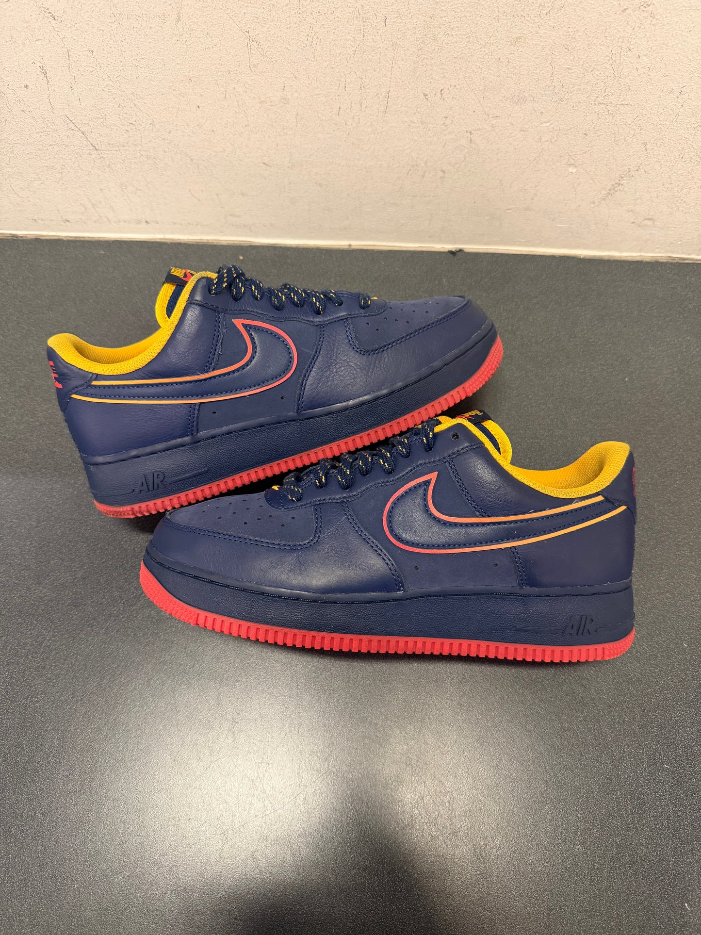 Air Force 1 Retro lettering