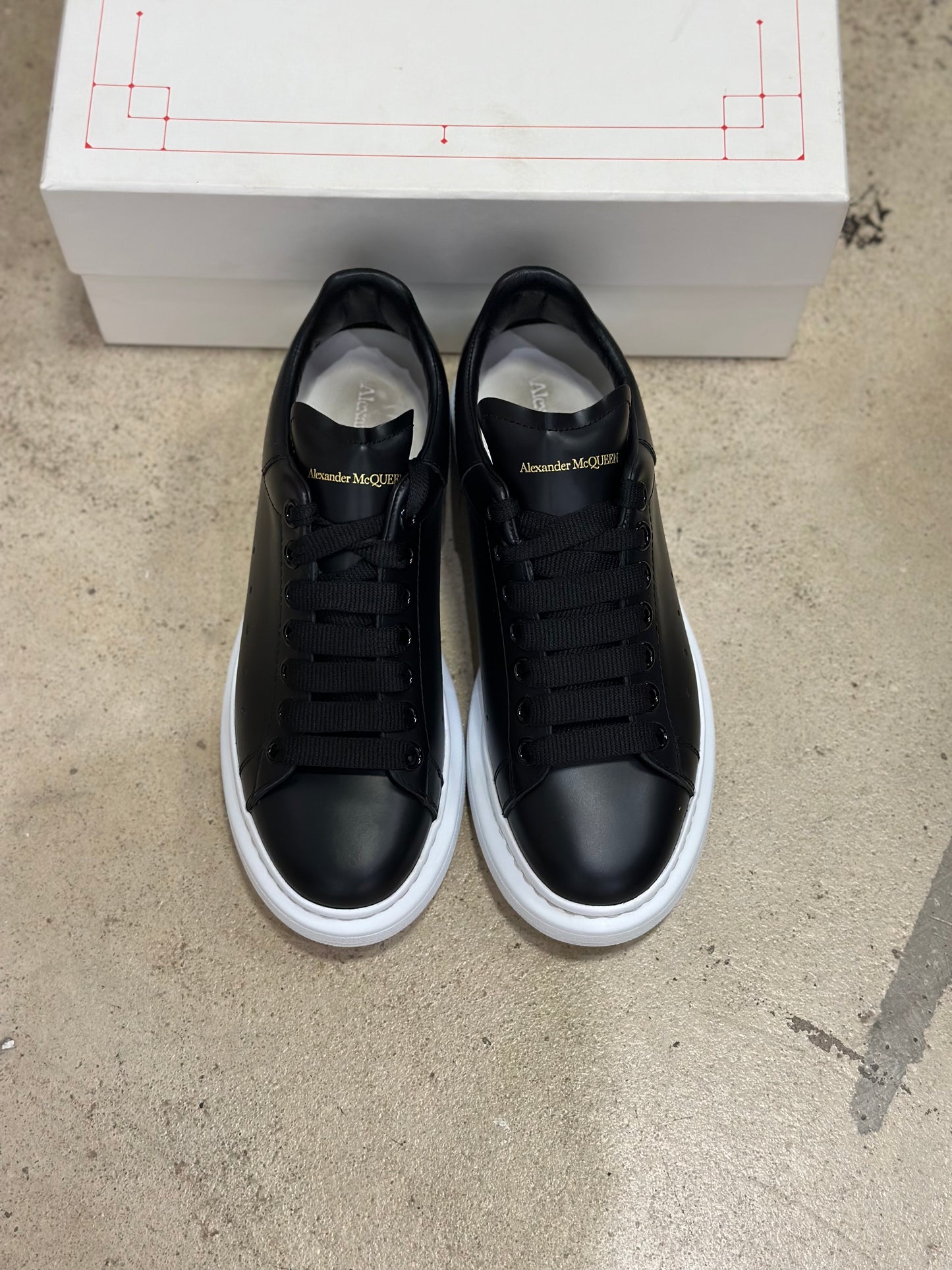 Alexander McQueen (Used)