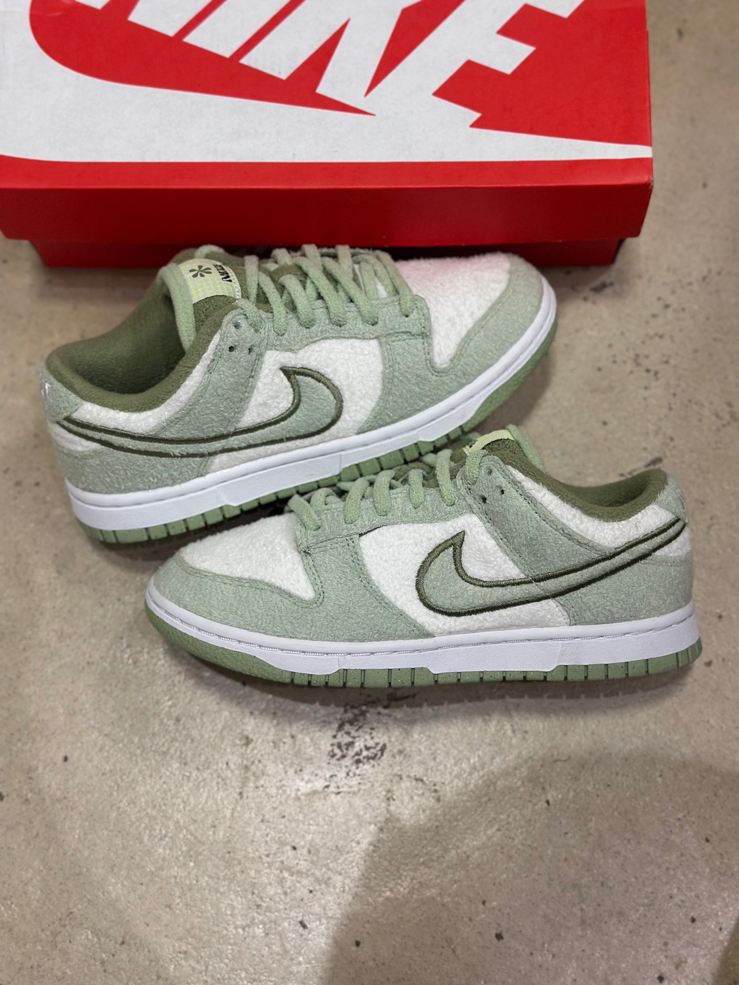 Dunk Low Honeydew Fleece (W) (Used)