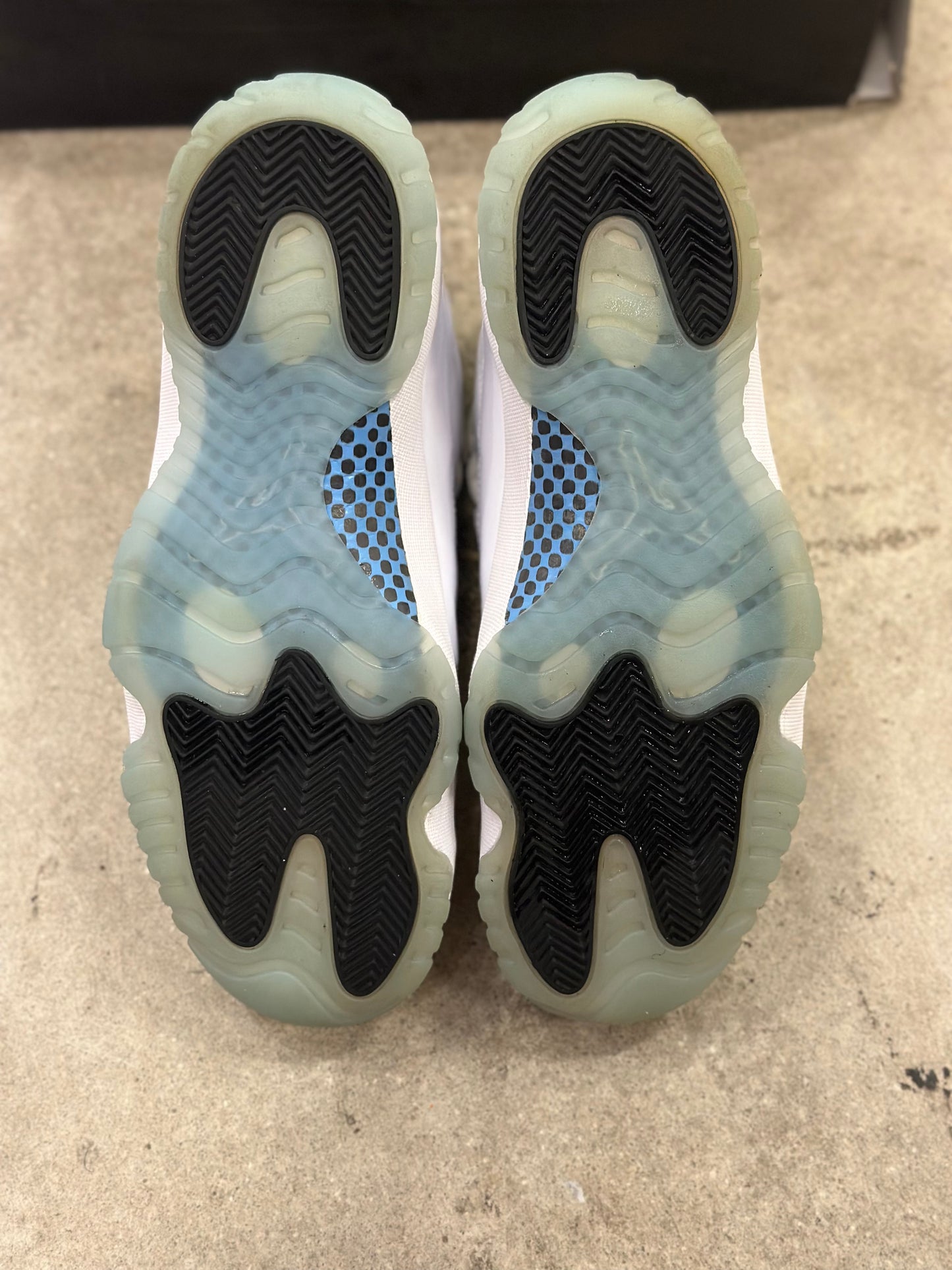 Jordan 11 Legend Blue (Used)