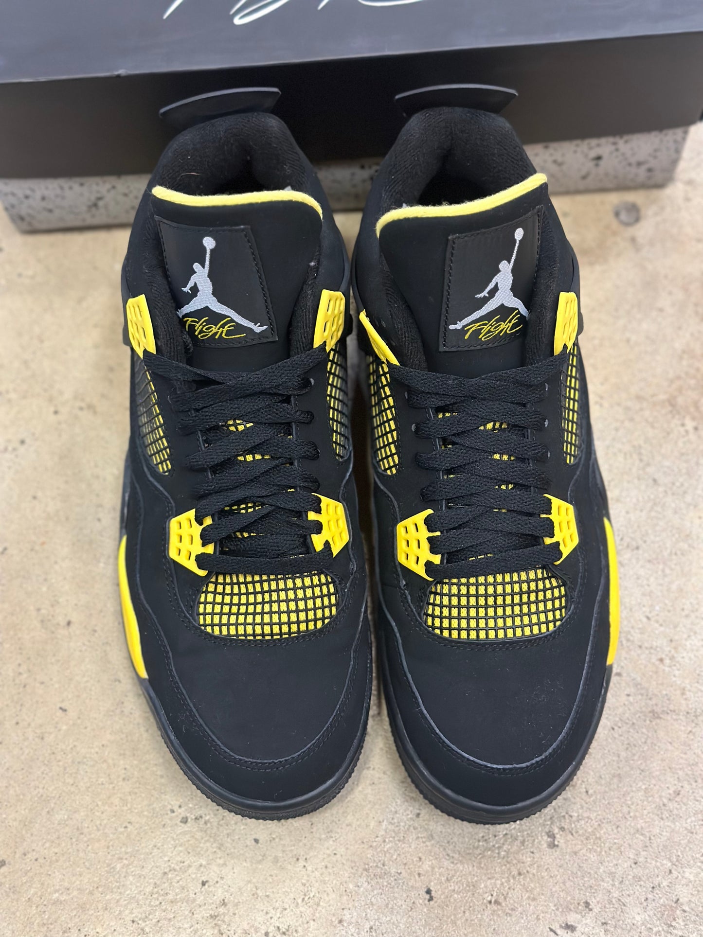 Jordan 4 Thunder (2012) (Used)