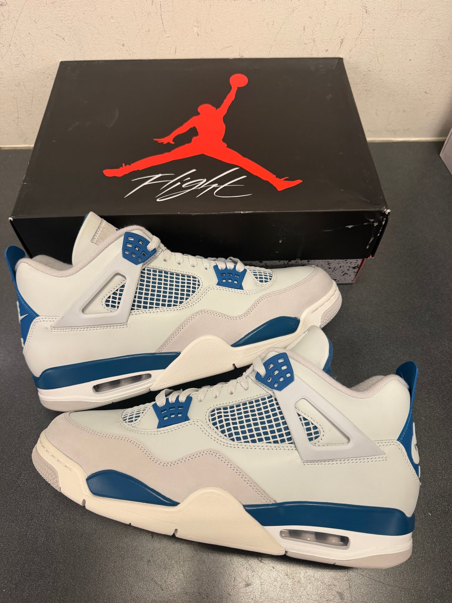Jordan 4 Military Blue